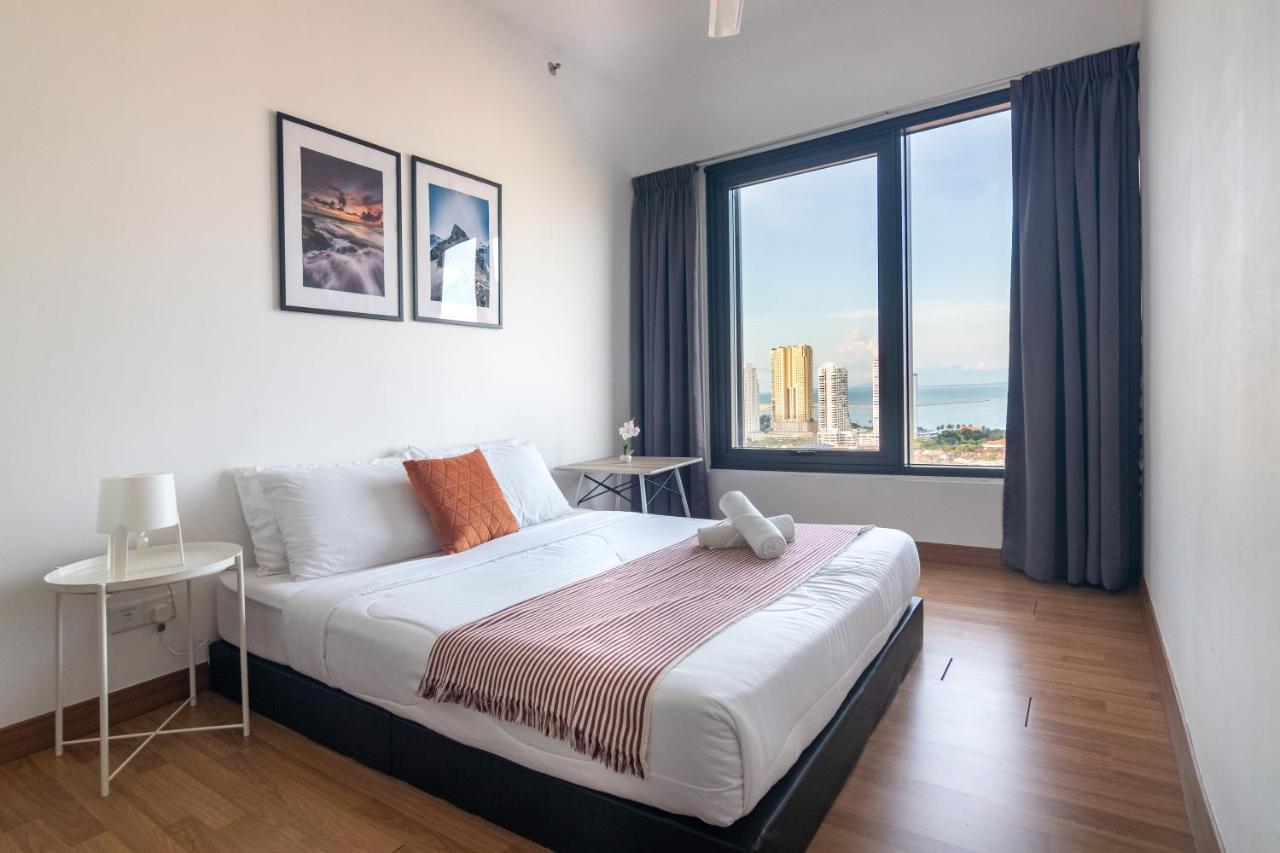 Tropicana 218 X Airlevate Suites George Town Eksteriør bilde