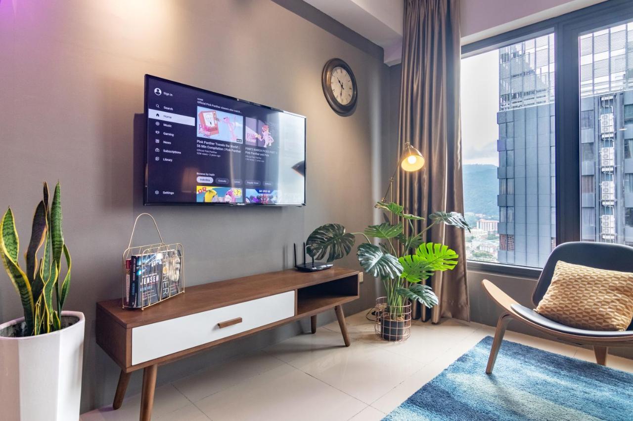 Tropicana 218 X Airlevate Suites George Town Eksteriør bilde