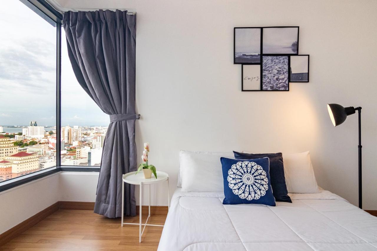 Tropicana 218 X Airlevate Suites George Town Eksteriør bilde