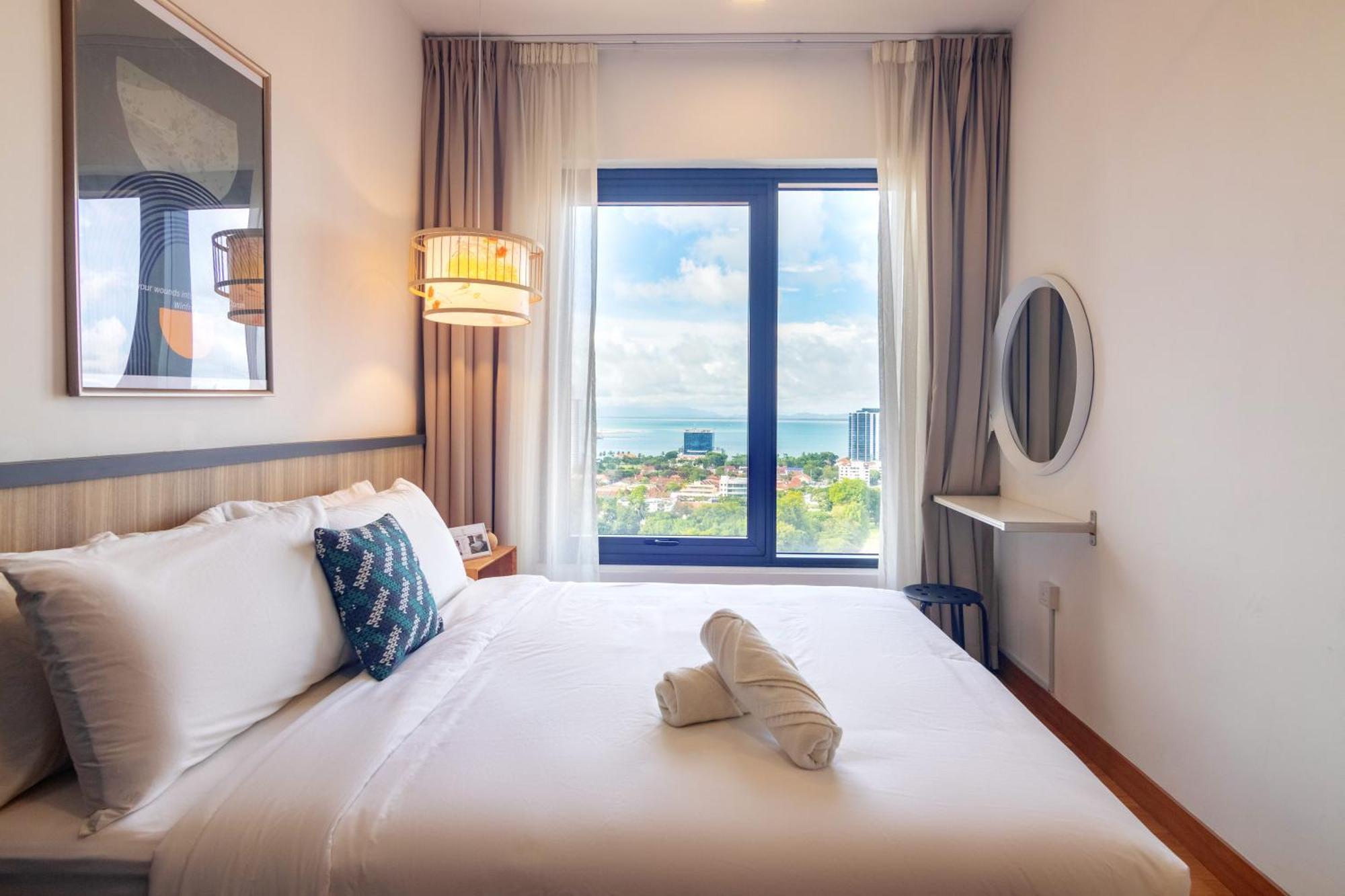 Tropicana 218 X Airlevate Suites George Town Eksteriør bilde