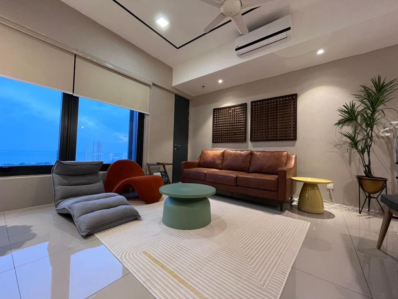 Tropicana 218 X Airlevate Suites George Town Rom bilde