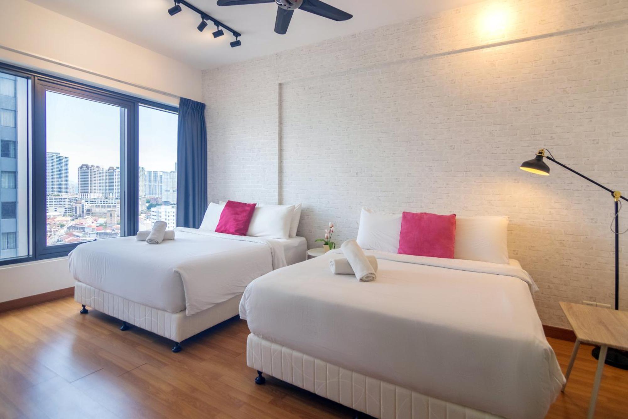 Tropicana 218 X Airlevate Suites George Town Eksteriør bilde