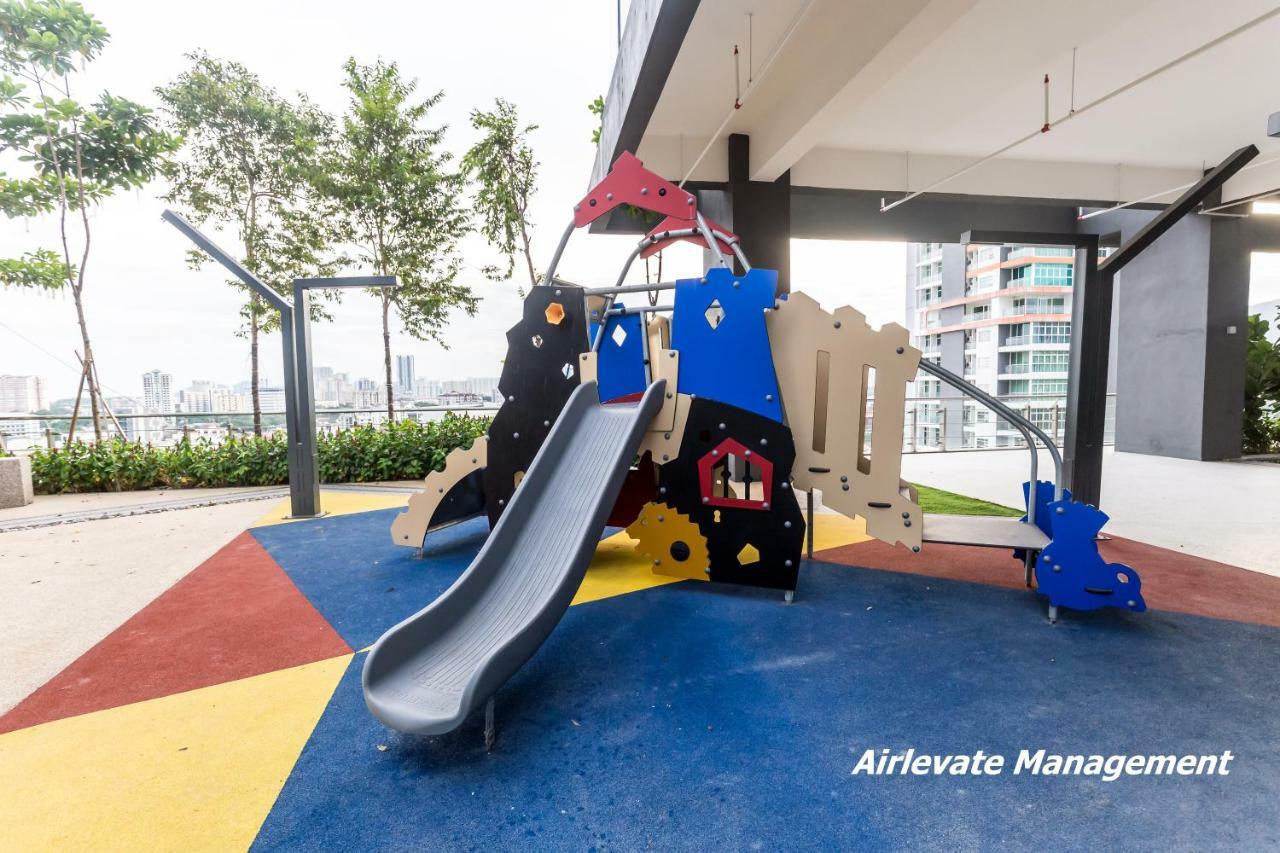 Tropicana 218 X Airlevate Suites George Town Eksteriør bilde